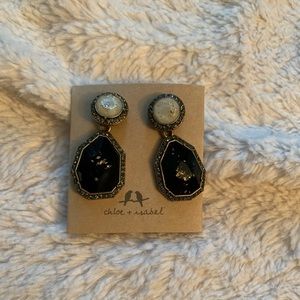 [NWT] Chloe & Isabel Black gemstone dangle earrings